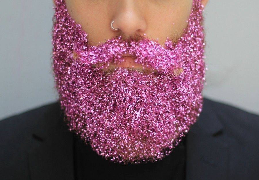 Glitter beard La nuova moda hipster