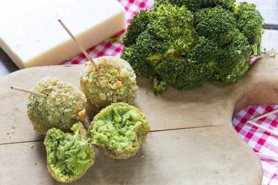 polpette-con-broccoli-formaggio-contemporaneo-food