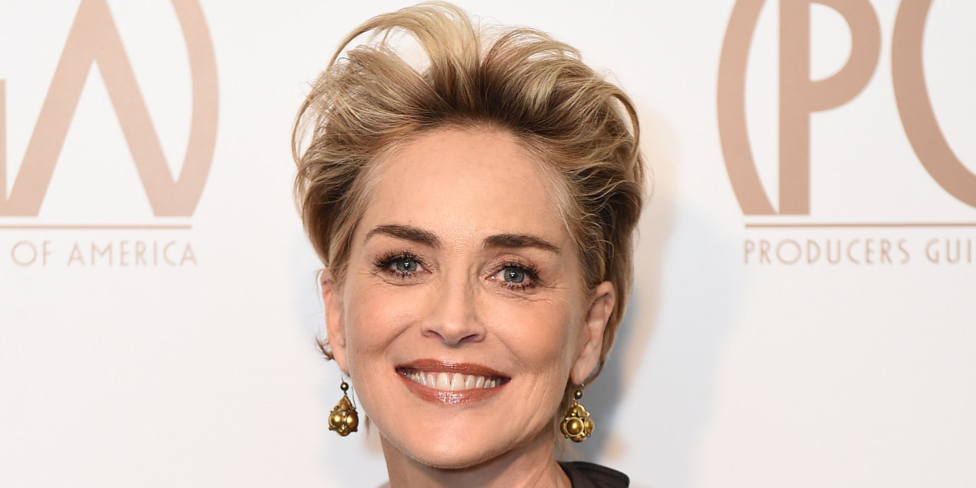 Anche Sharon Stone ha i capelli bianchi