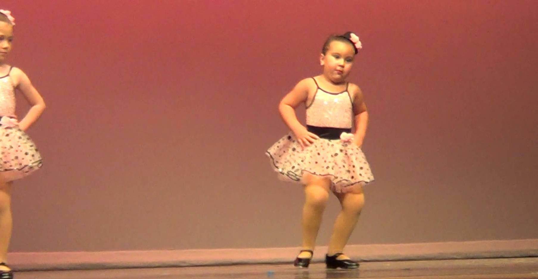 Bimba “ballerina” imita Aretha Franklin: il video