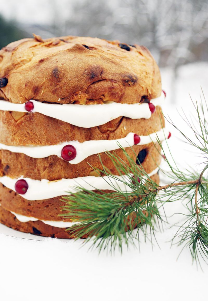 Un il solito panettone per natale, basta un po' di panna e fantasia