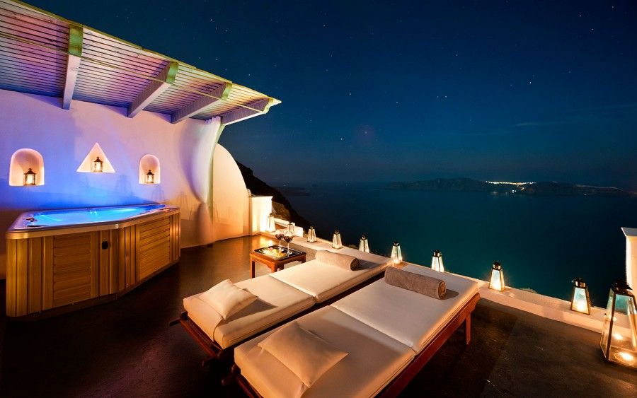 Anastasis Apartement a Santorini by night