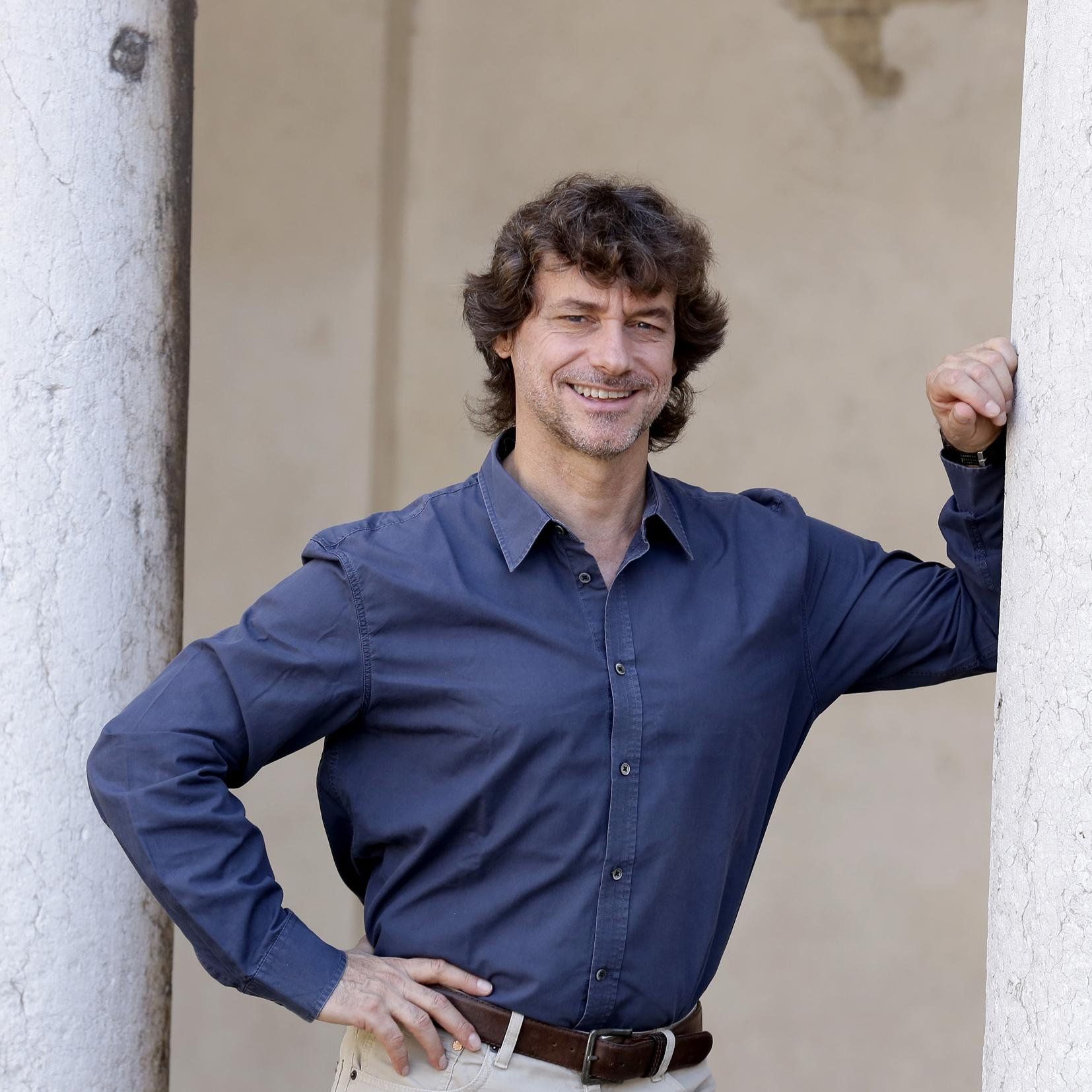 Alberto Angela, sui social spopola la pagina dedicata ai “gioielli di famiglia”