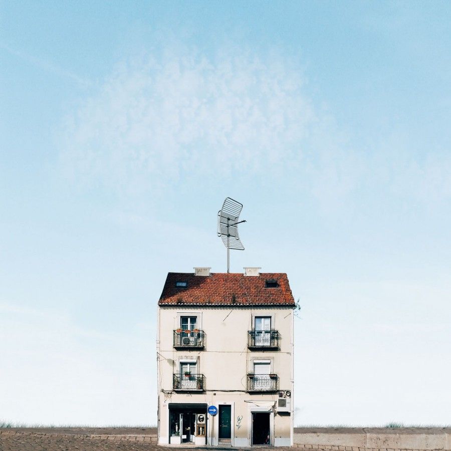 Lonely Houses 