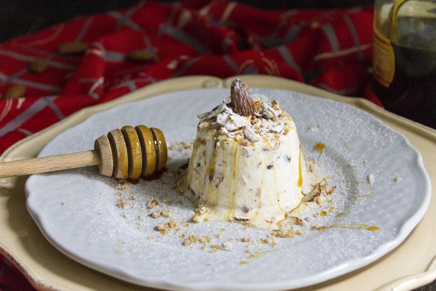 Come ti riciclo il torrone: il finto semifreddo pronto in 10 minuti ...