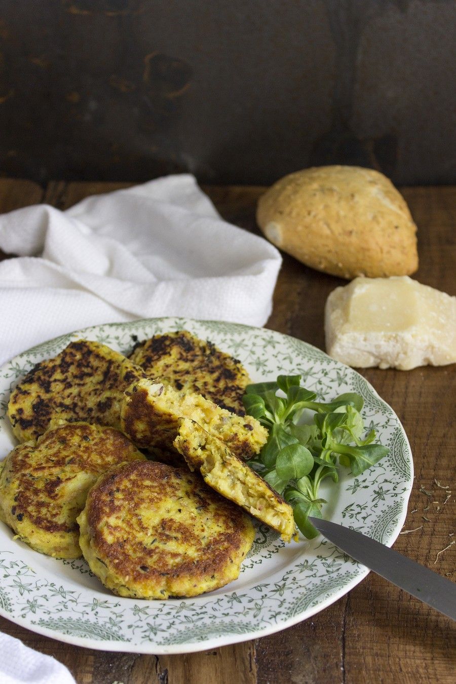 hamburger-pane-raffermo-contemporaneo-food