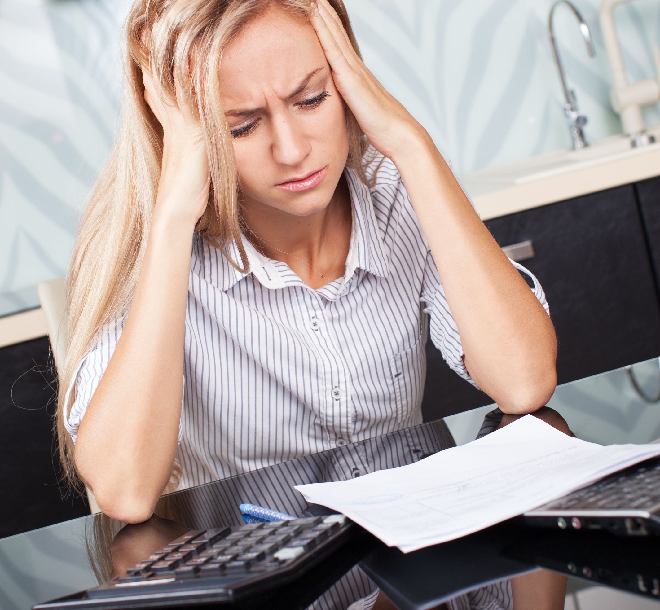 Le malattie che colpiscono le donne che lavorano troppo