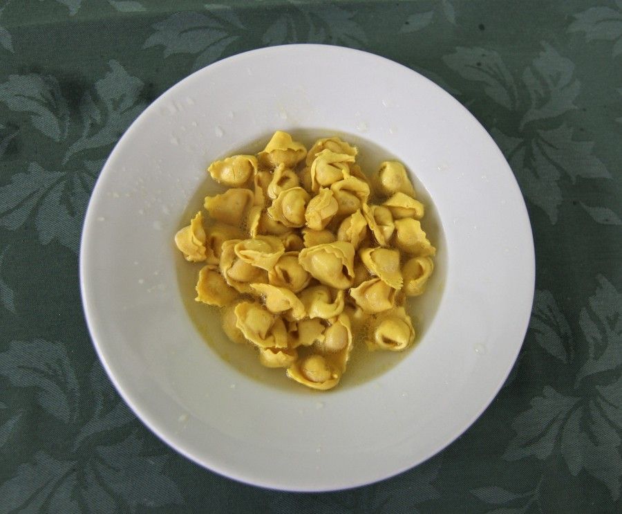 Tortellini in brodo