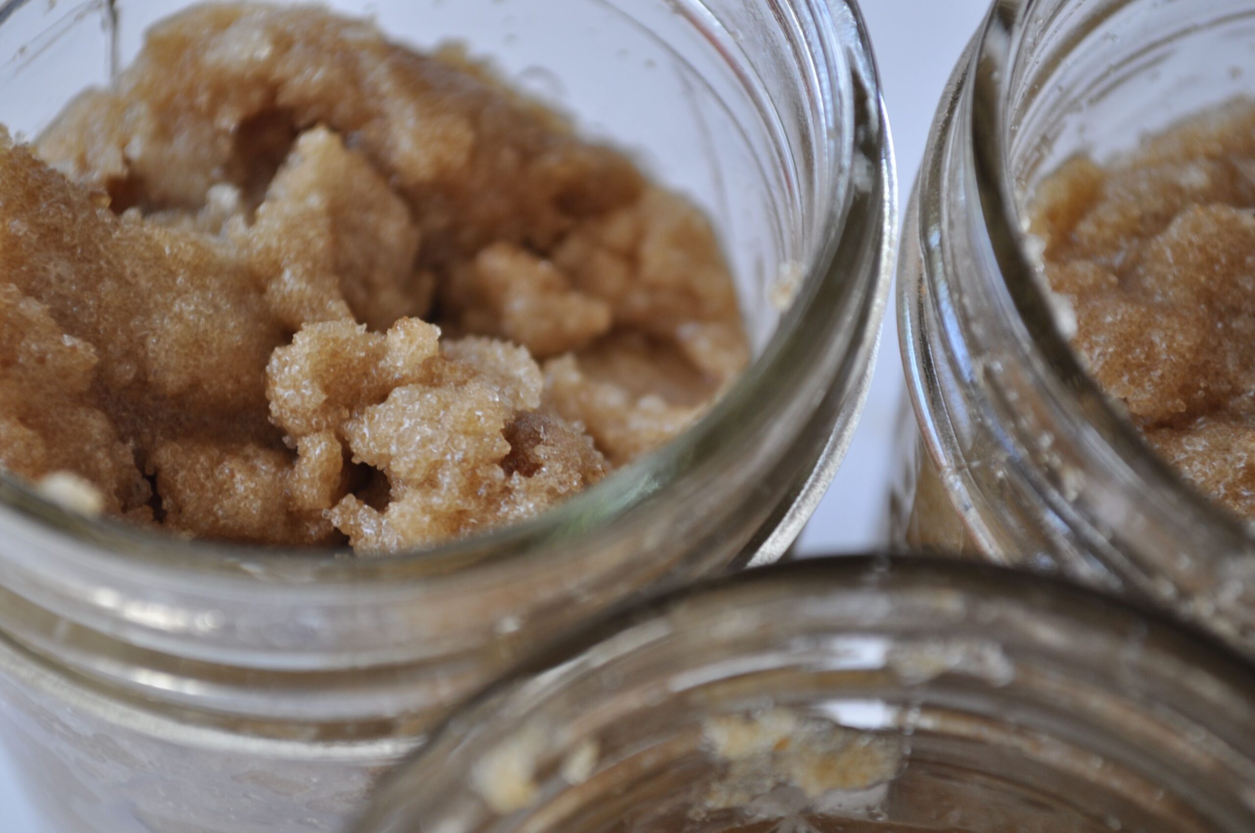 DIY: la ricetta dello scrub allo zucchero (video)