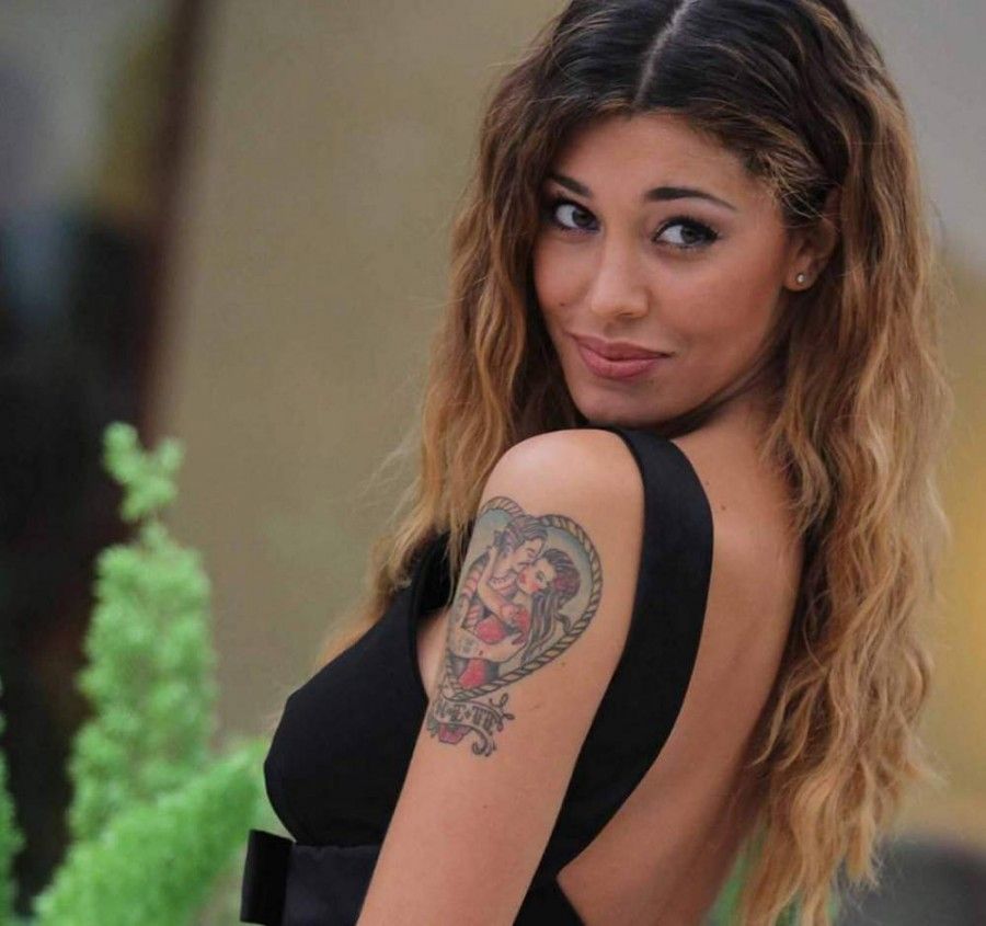 Belen e il tatuaggio integro