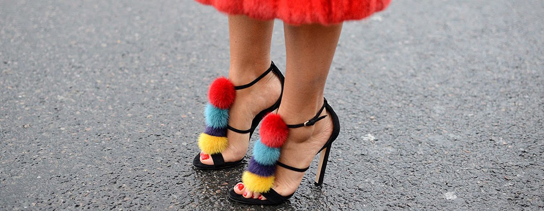 Gli accessori con pon pon da acquistare in primavera