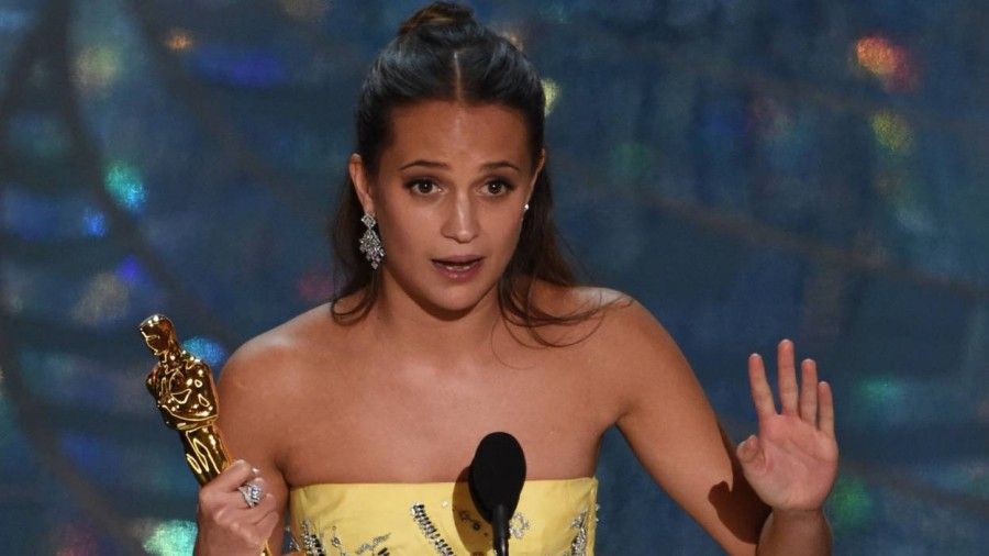 Alicia Vikander vince l'Oscar per The danish girl