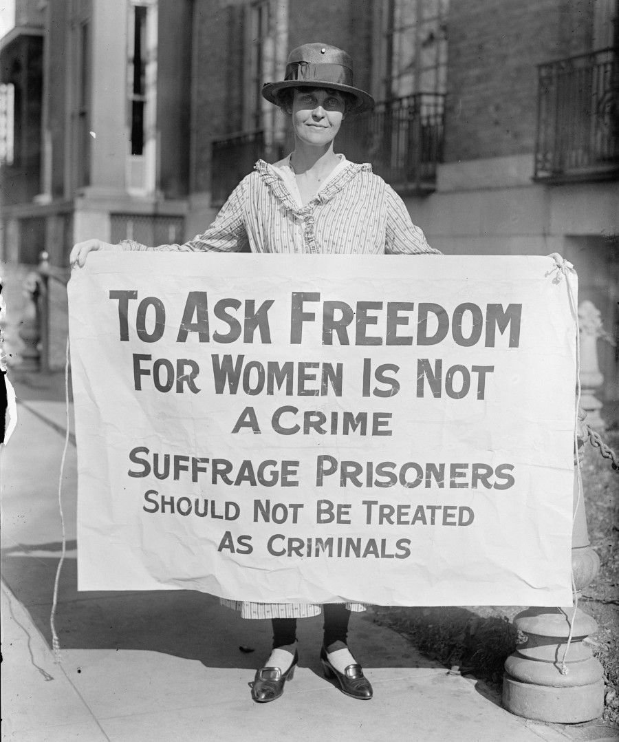 Foto di storica: suffragette