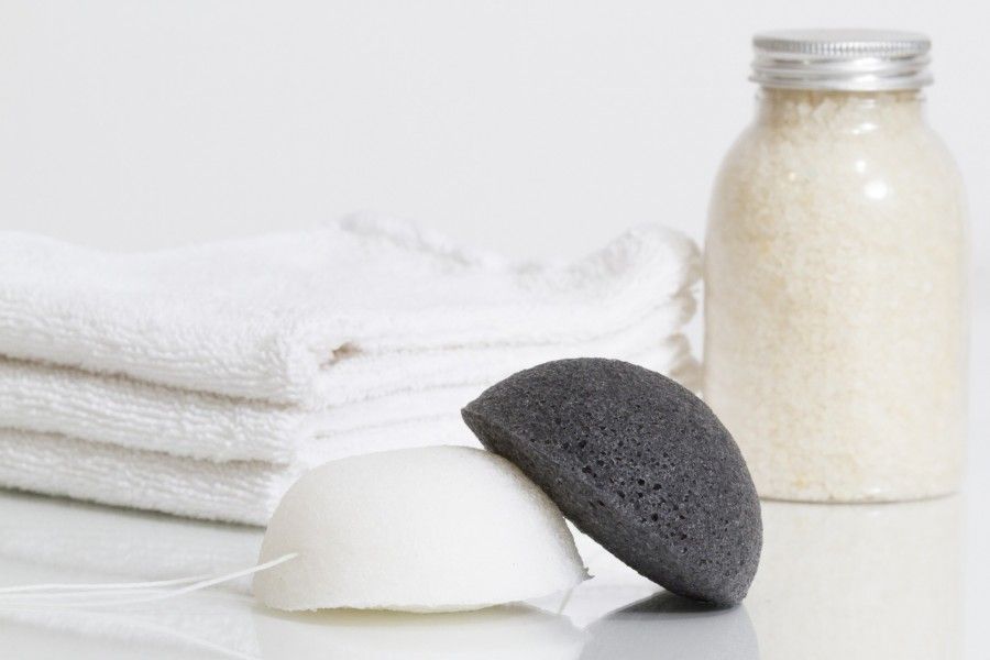 Konjac Sponge 100 % Pure e al Carbone