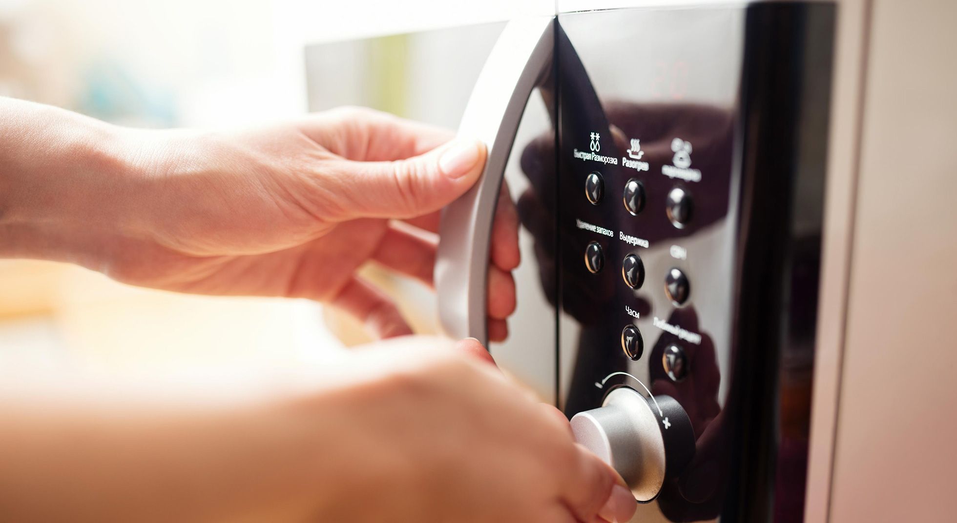 6 alimenti che non devi mai riscaldare al microonde
