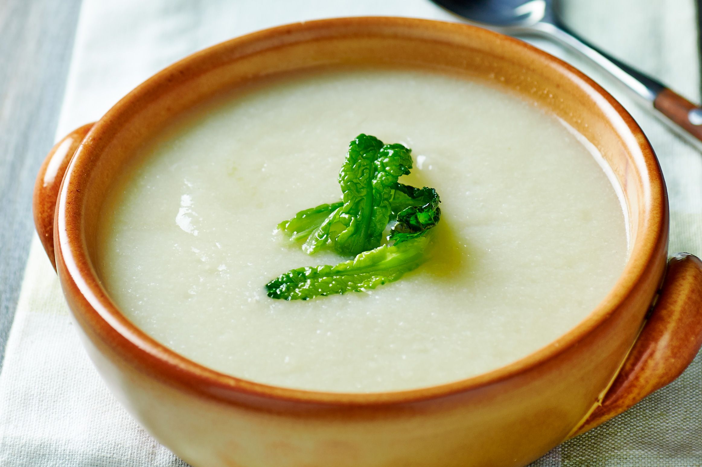 Vellutata di cavolfiore e cavolo nero allo zenzero