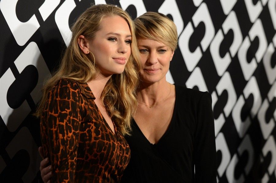 Dylan Penn e Robin Wright 