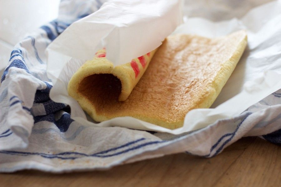 Pattern cake roll