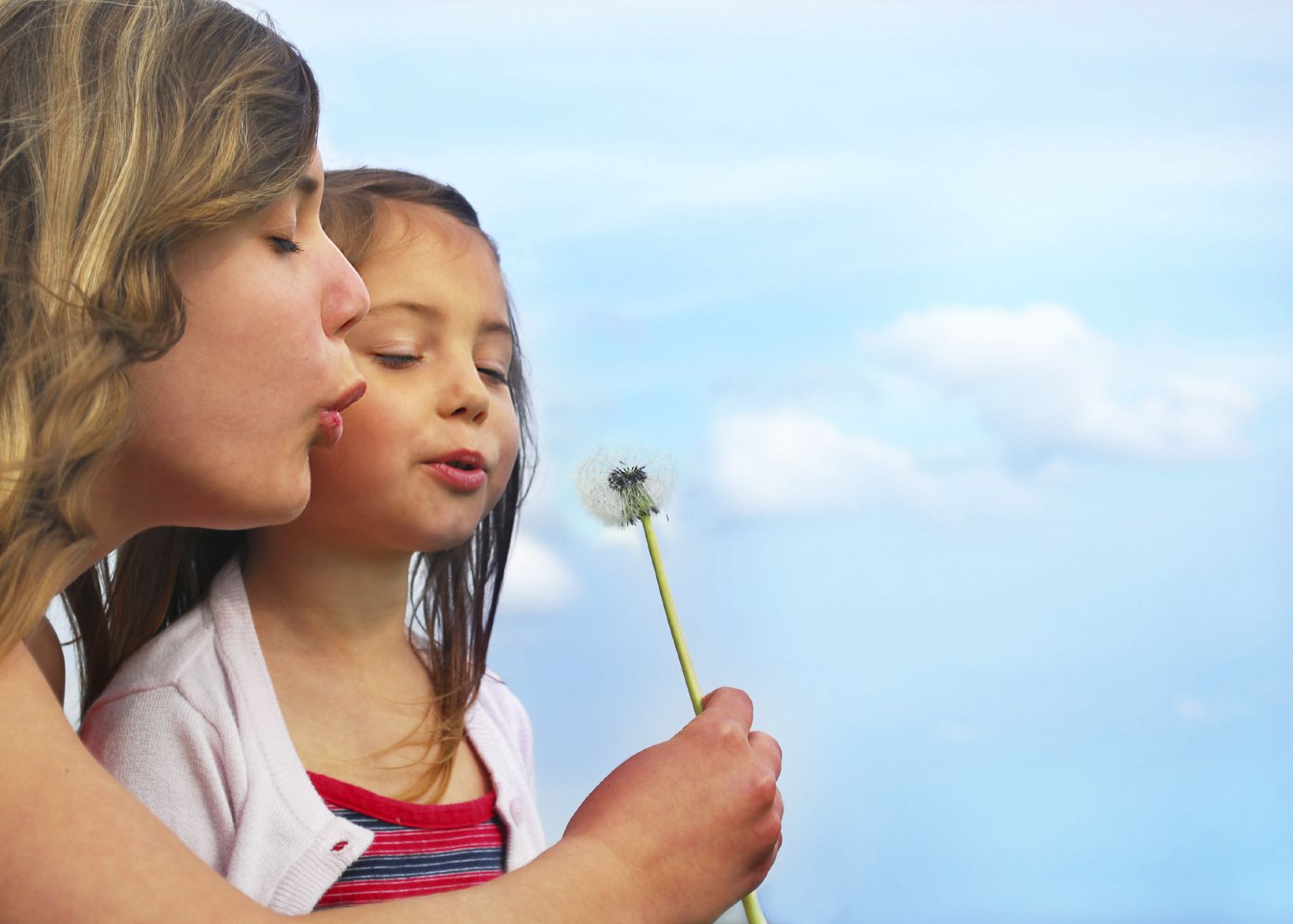 Woman-Child-Dandelion4