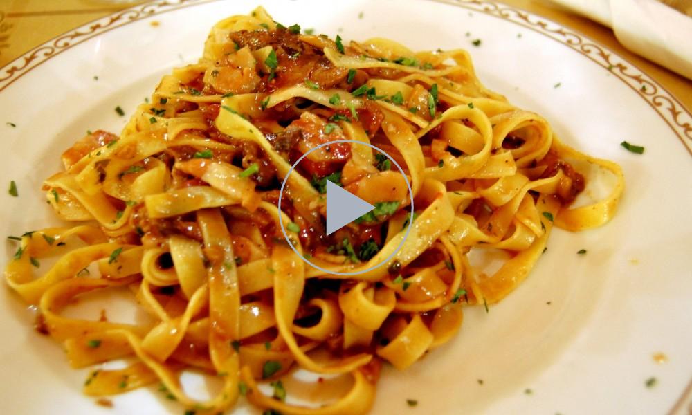 Come fare le tagliatelle all'uovo con la ricetta della ...