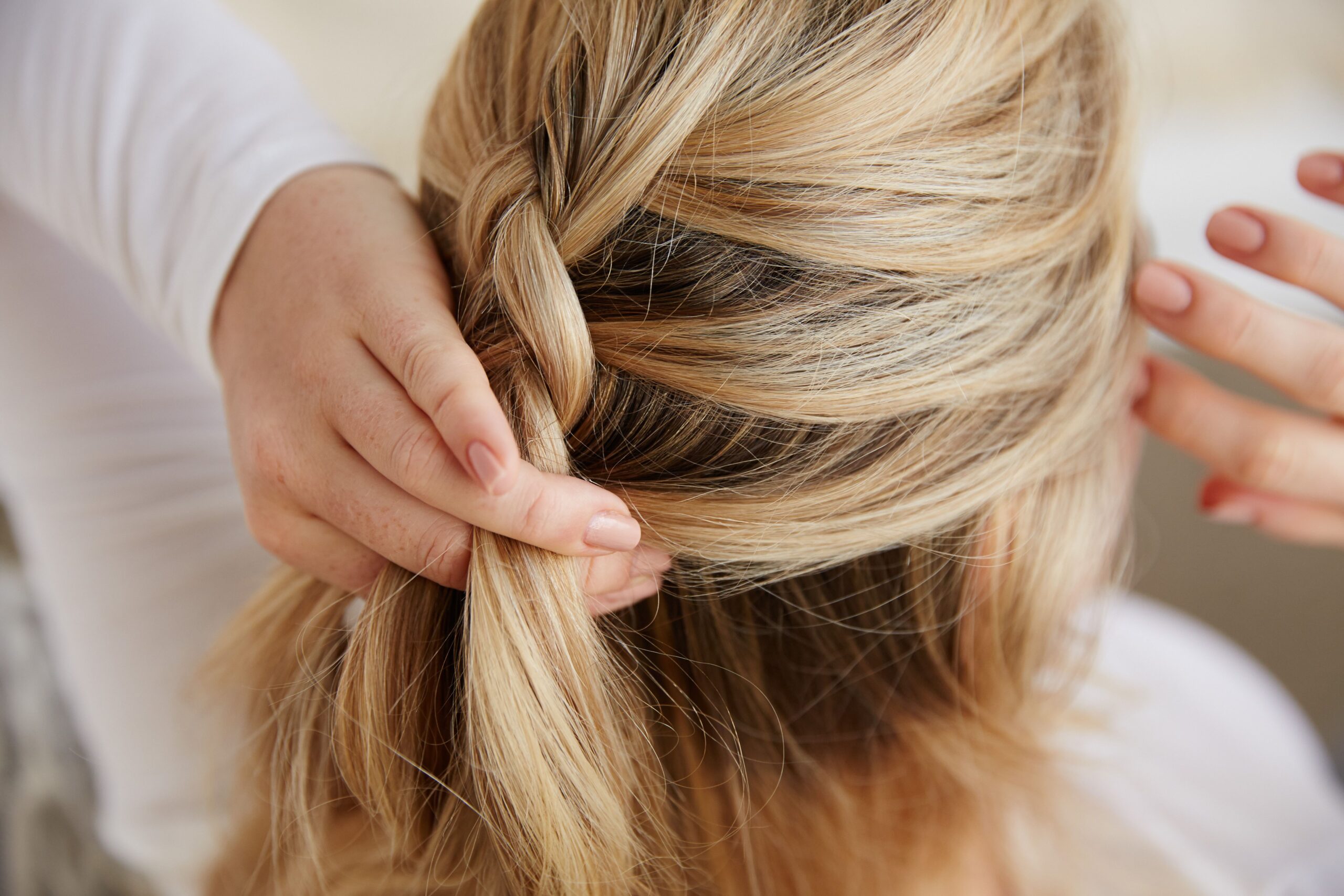 3 modi per intrecciare i capelli