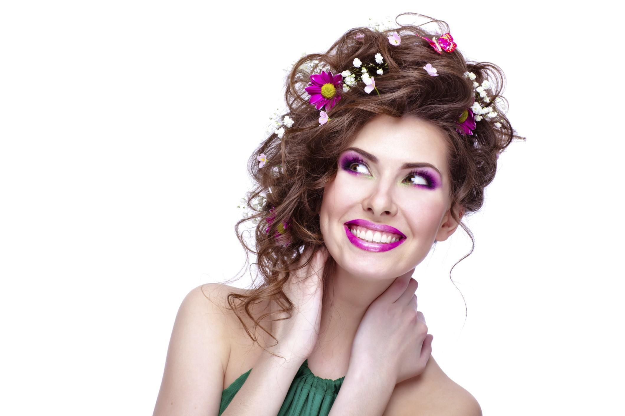 10 acconciature per i capelli corti facili da fare (video)