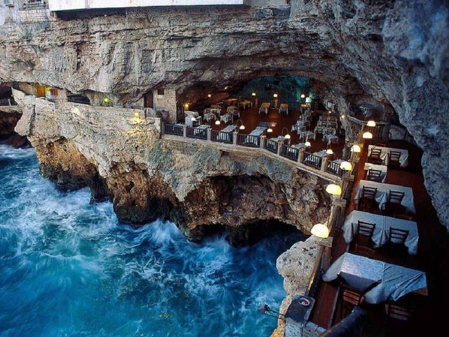 Grotta-Palazzese-Puglia