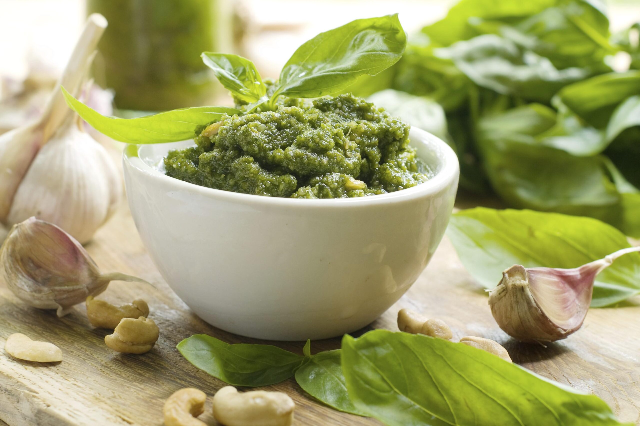 Pesto alla genovese confezionato: i preparati secondo ricetta orginale