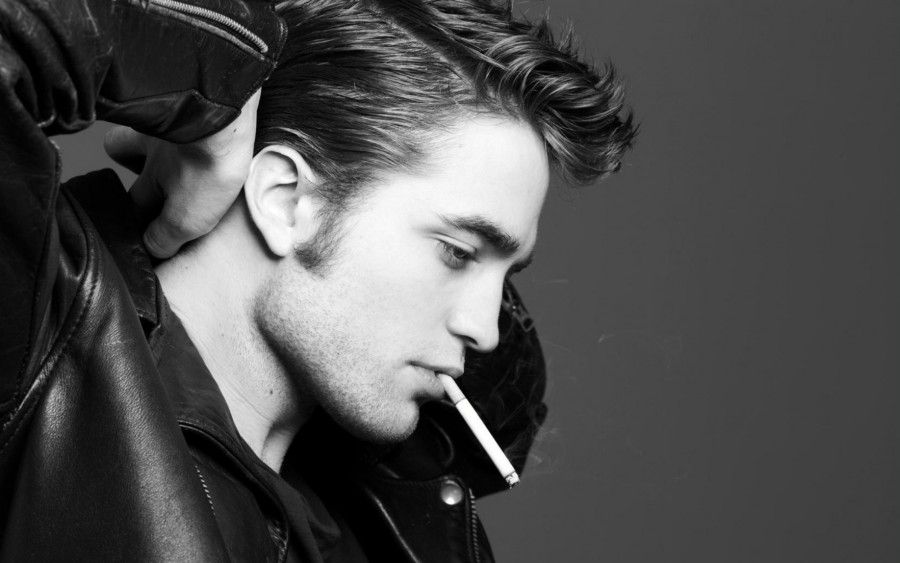 Robert Pattinson smoking