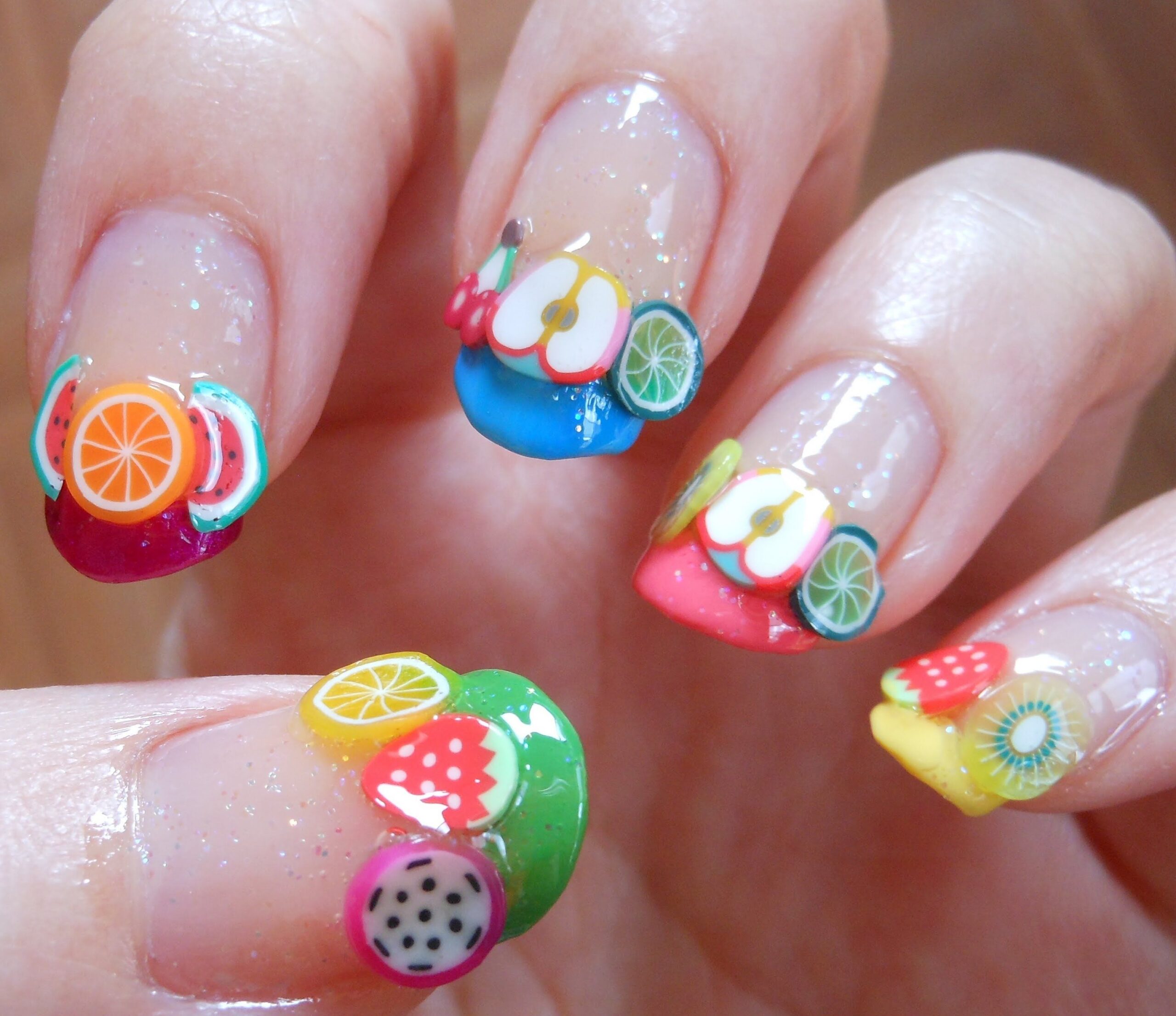 Fruit Nails: mettiamo la frutta sulle unghie