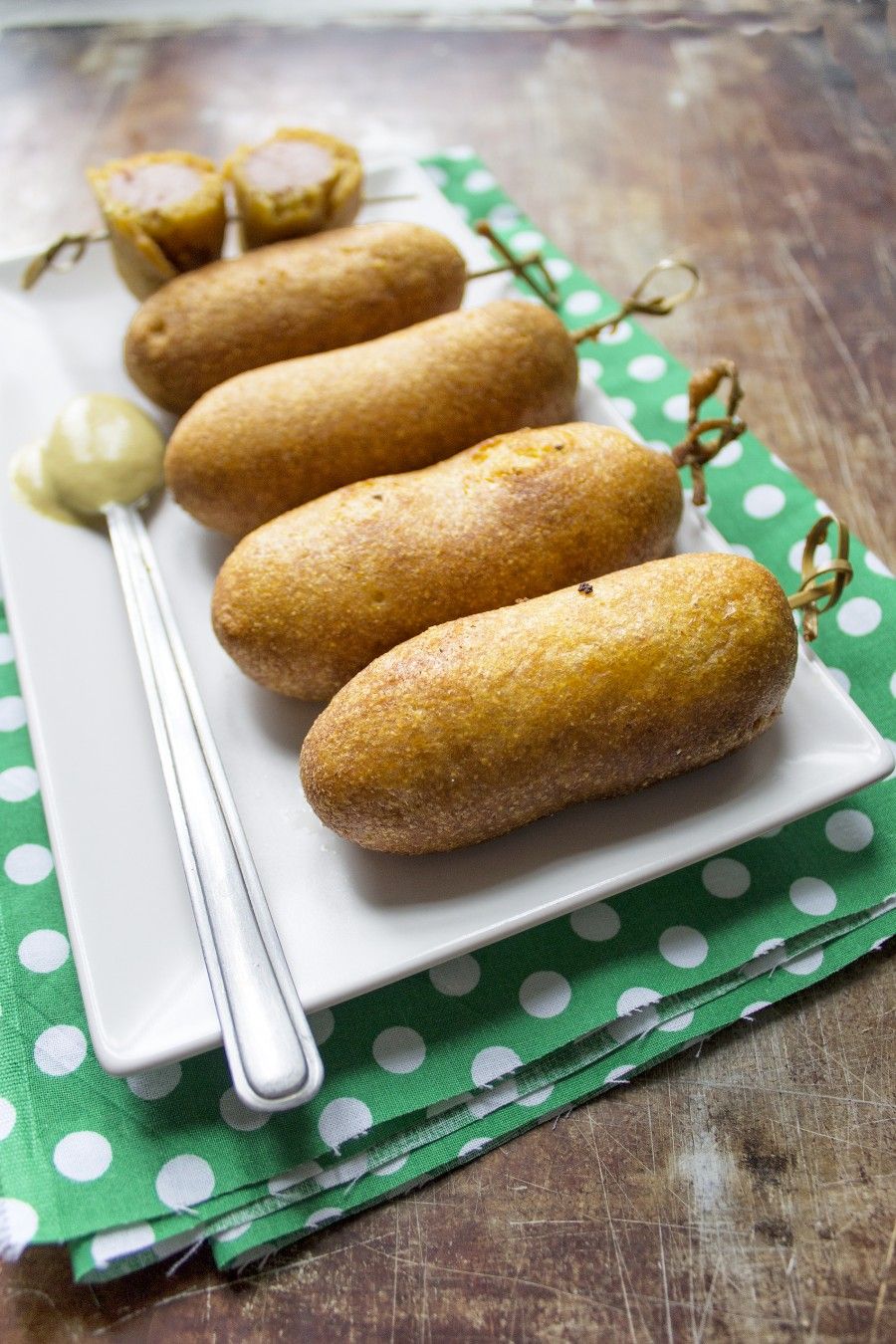 corn-dog-contemporaneo-food