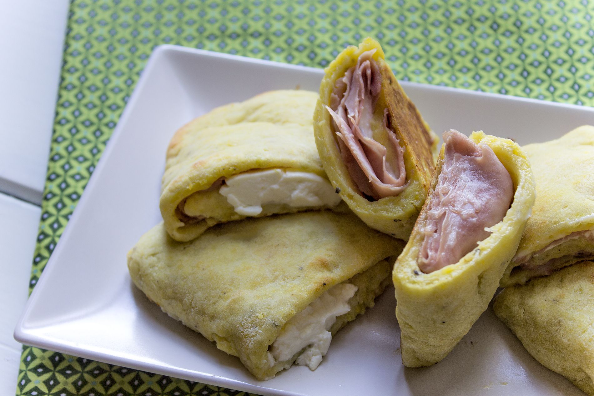 Fagottini di patate con prosciutto e formaggio