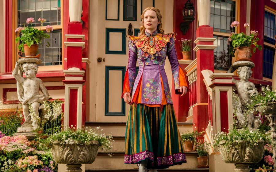 mia-wasikowska-alice-through-the-looking-glass-2016