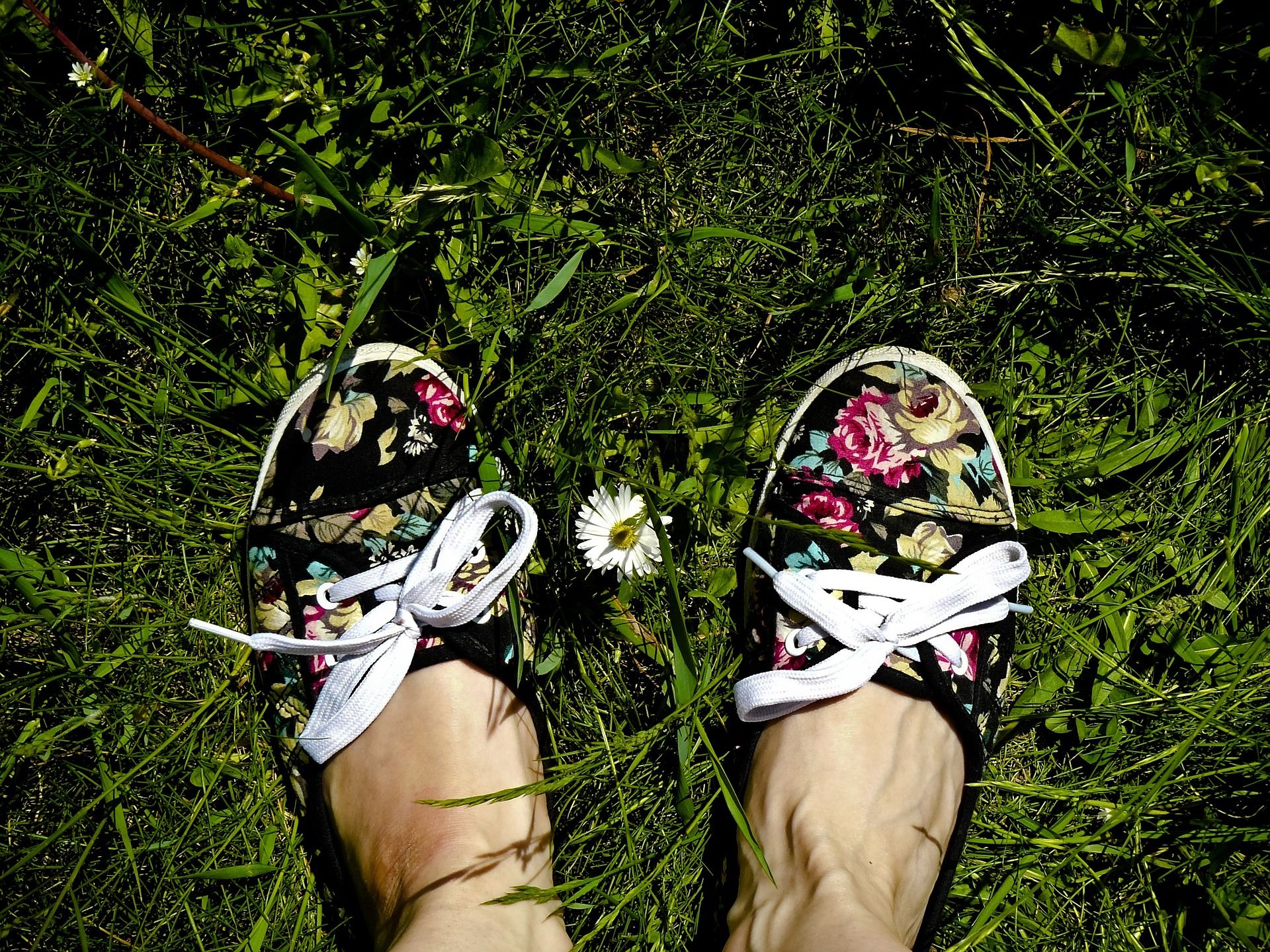 Come mantenere le scarpe profumate quando le indossi senza calzini