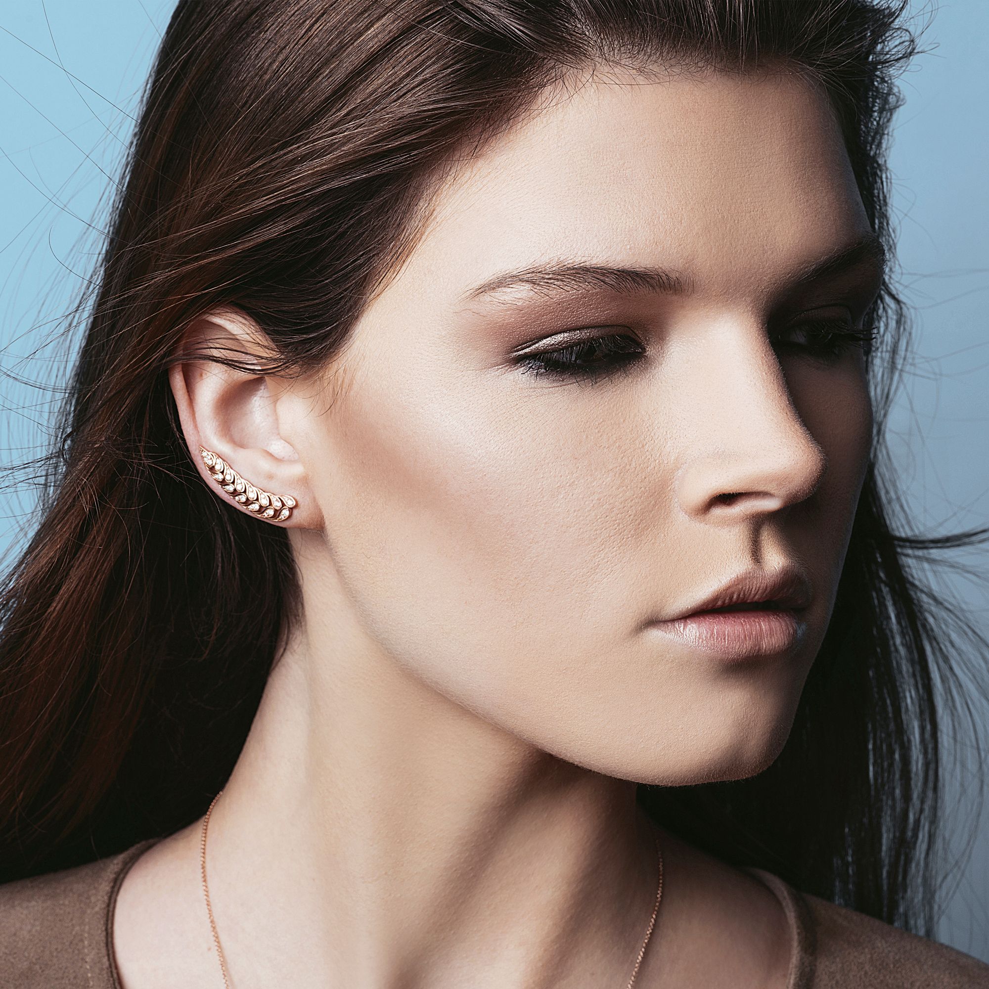 Come creare un ear cuff con una graffetta