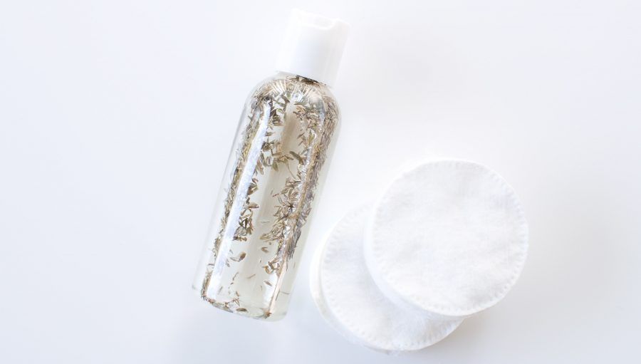 DIY-thyme-toner-tonic-skin_1