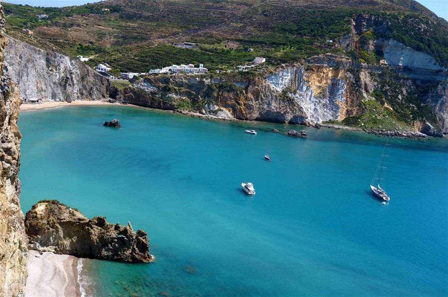 Ponza cosa fare e cosa vedere