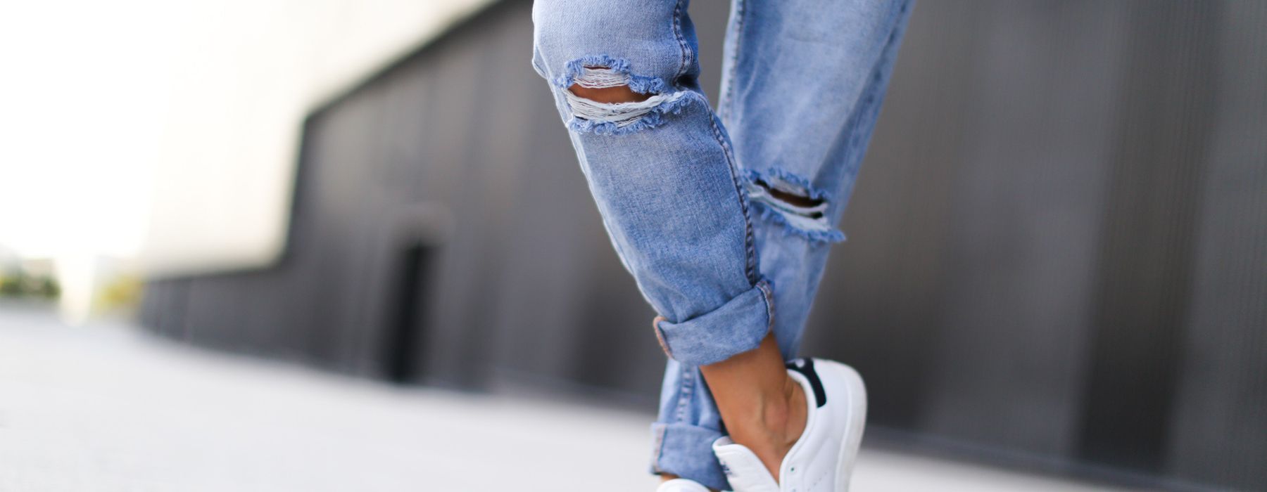 Mom jeans o boyfriend jeans? Quali scegliere per valorizzare il tuo corpo