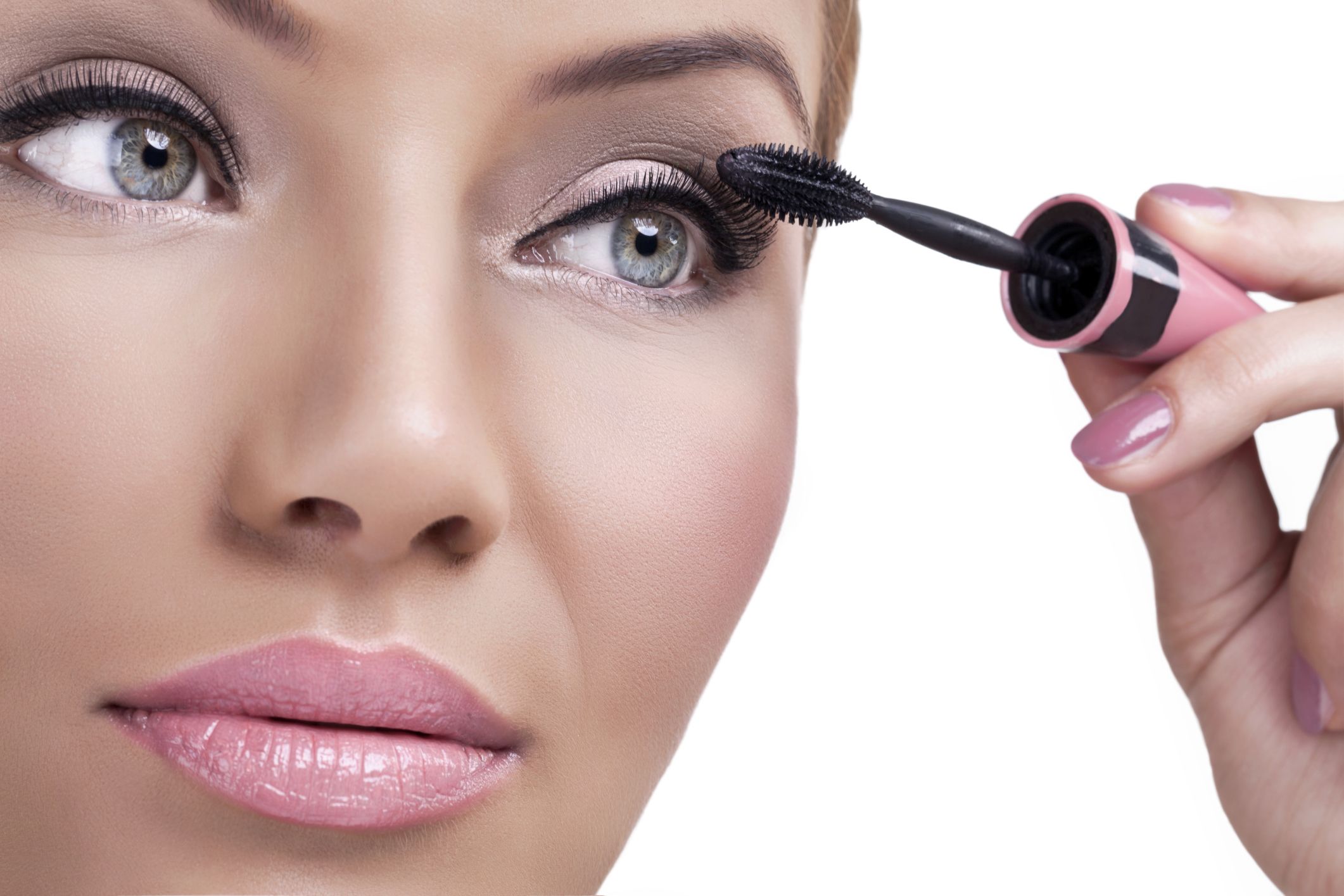 Make up, a cosa non rinunciamo in estate