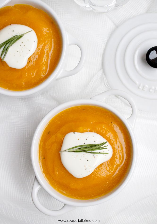 Crema_di_zucca_e_carote_con_zenzero_e_rosmarino_1