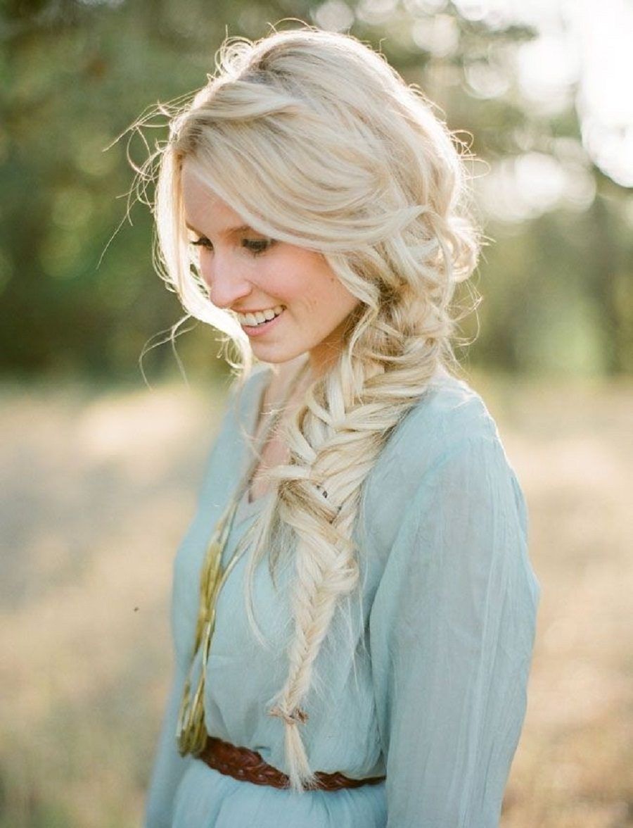 Cute-Messy-Hairstyles-for-Side-Braid