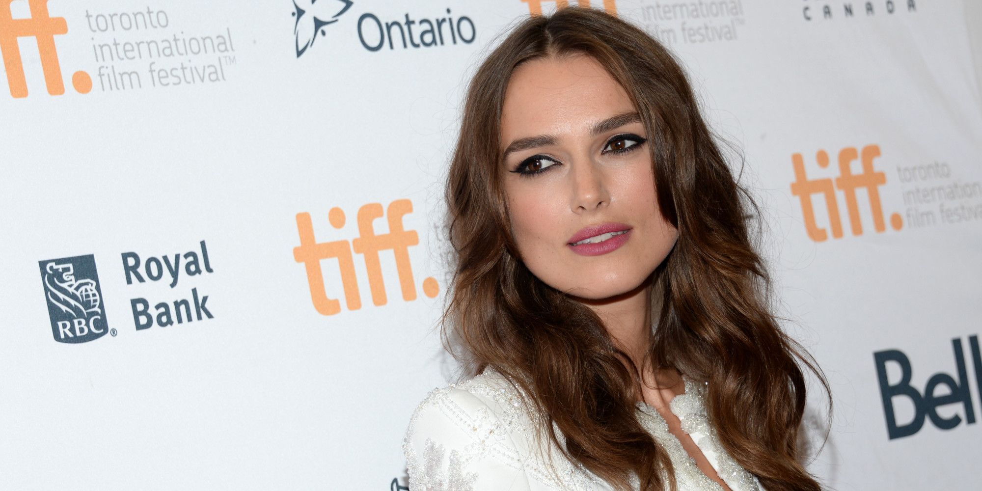 Keira Knightley costretta a usare parrucche nei film