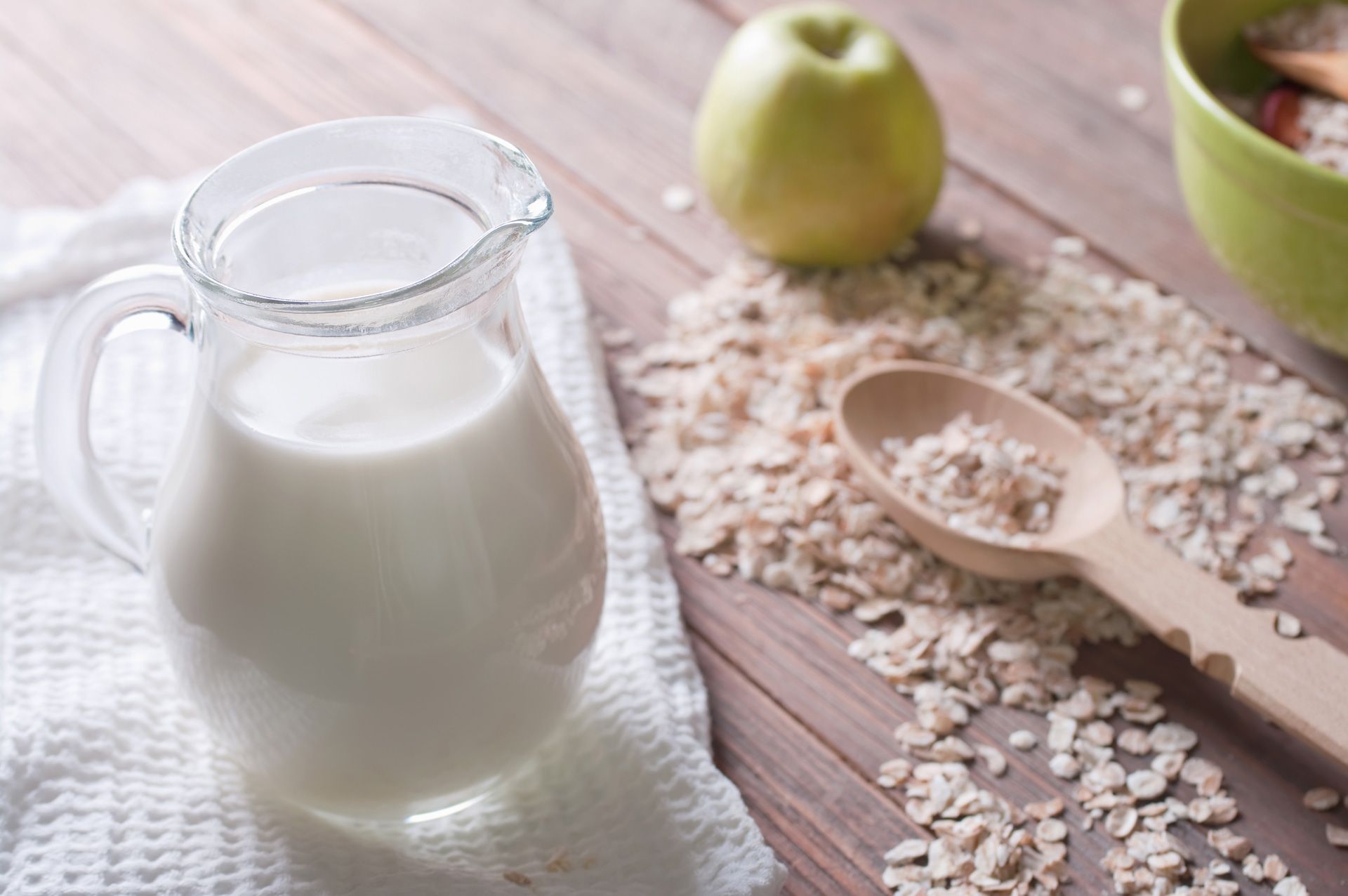 Le proprietà benefiche del latte d’avena