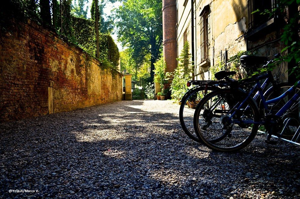 4 itinerari alternativi per scoprire ad agosto Milano, Roma, Firenze e Napoli