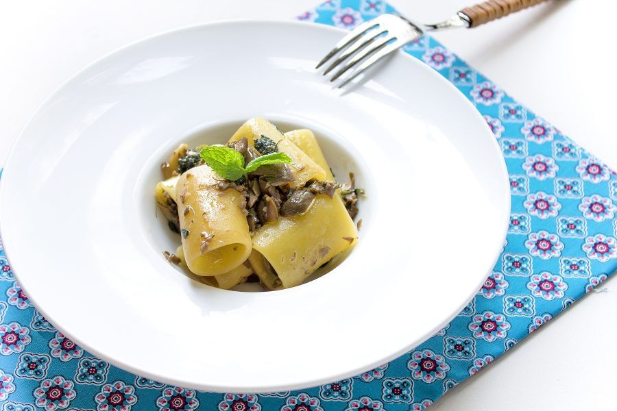 paccheri-pesto-olive-5-contemporaneo-food