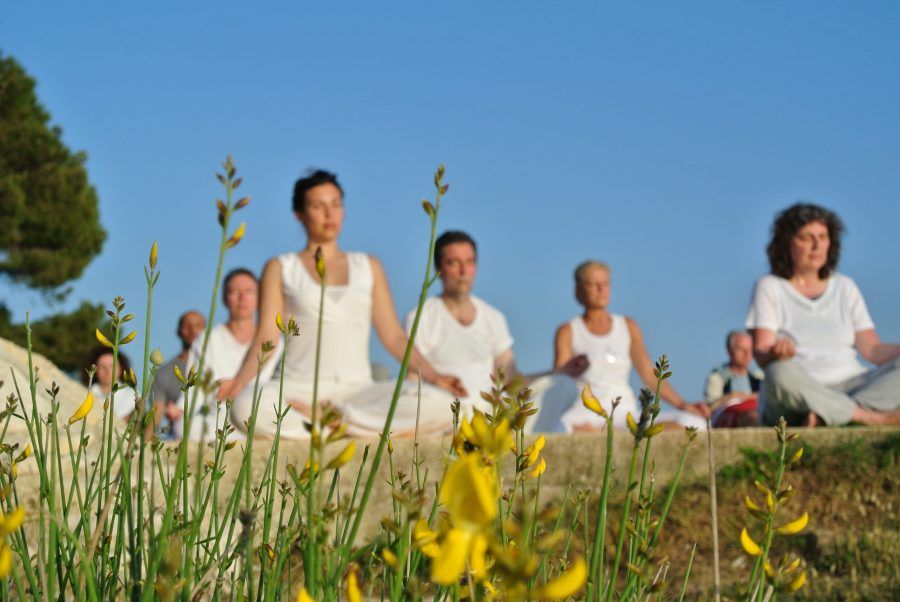 ...ha scelto lei e mi ha portata in un ritiro yoga in campagna... l'anno prossimo IBIZA porca di quella miseria!