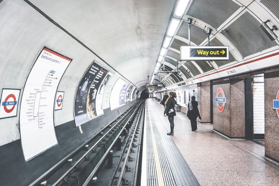 Londraç viaggi anche di notte in metro