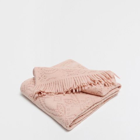 COPERTA SAGOMATA ROSA CHIARO - prezzo 35,99 euro
