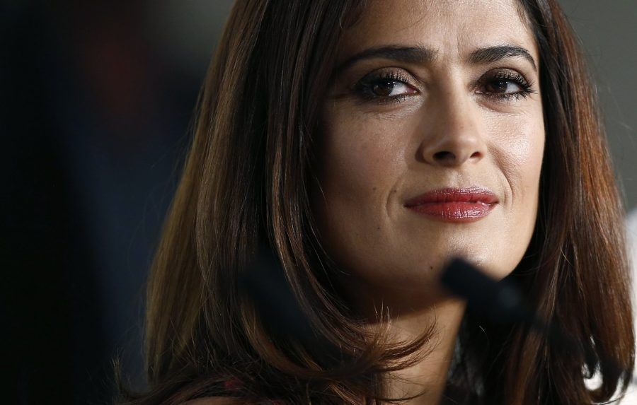 Salma Hayek compie 50 anni