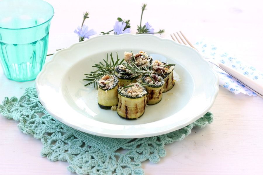 Involtini di zucchine e tonno ripassati al forno